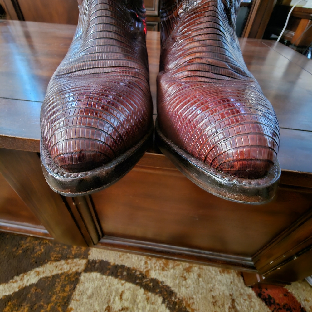 Dan Post Maroon Crocodile Pattern Western Boots